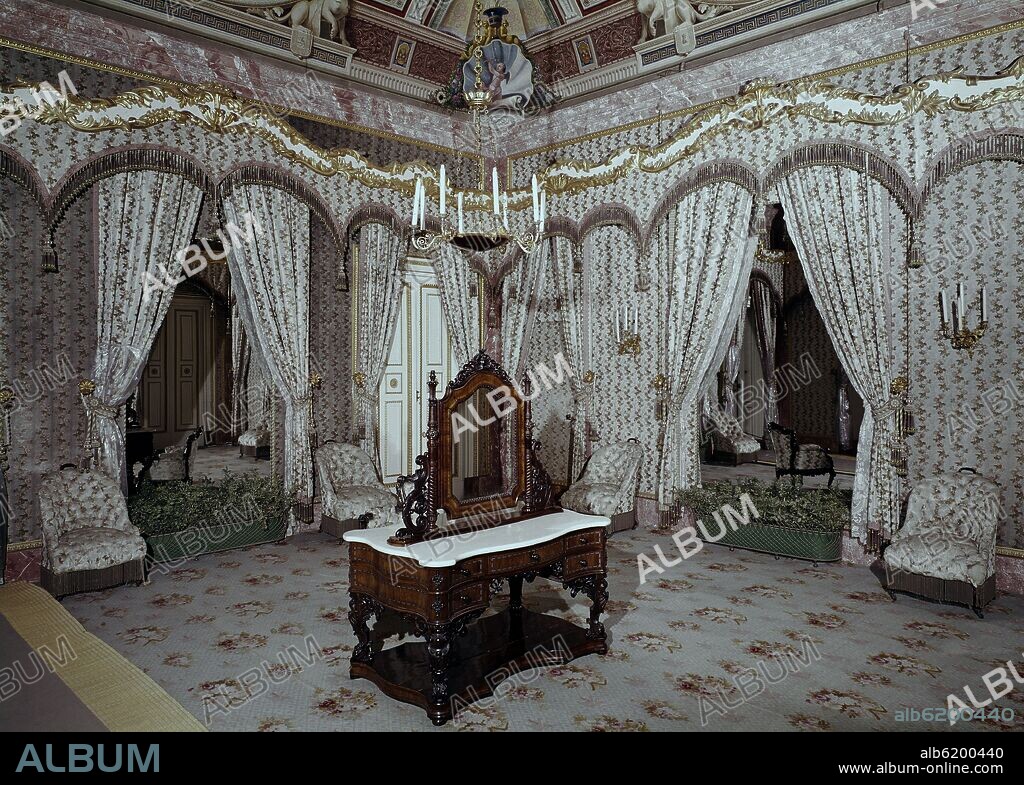 TOCADOR DE LA REINA EN EL PALACIO DE ARANJUEZ - FOTO AÑOS 60.