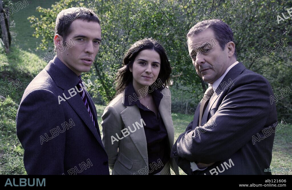 ESTIBALIZ GABILONDO, JAVIER RIOS y JUAN DIEGO en CASUAL DAY, 2007, dirigida por MAX LEMCKE. Copyright ESTUDIOS PICASSO/MONTFORT PRODUCCIONES/VIDENTIA FRAMES.