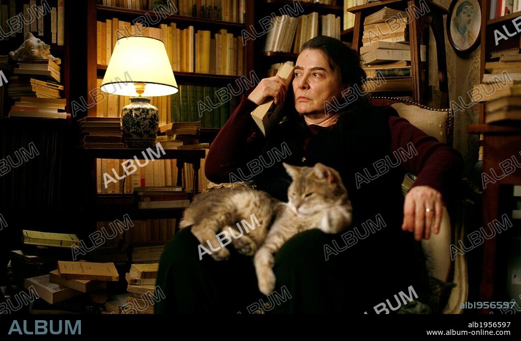 JOSIANE BALASKO in THE HEDGEHOG, 2009 (LE HERISSON), directed by MONA ACHACHE. Copyright LES FILMS DES TOURNELLES.