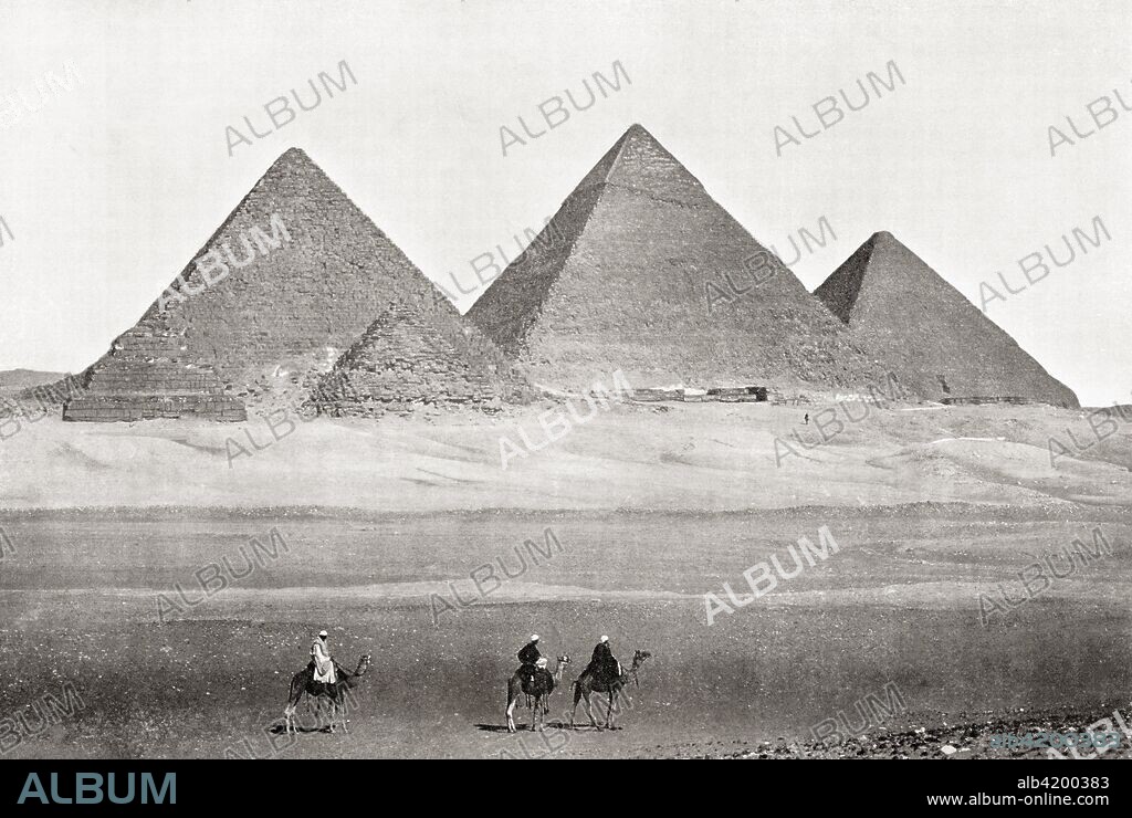 The pyramids of Giza, Giza Plateau, Cairo, Egypt. The Great Pyramid of Giza aka the Pyramid of Cheops or Khufu, Pyramid of Khafre aka Chephren and the Pyramid of Menkaure aka Mykerinos.  From The Wonders of the World, published c.1920.