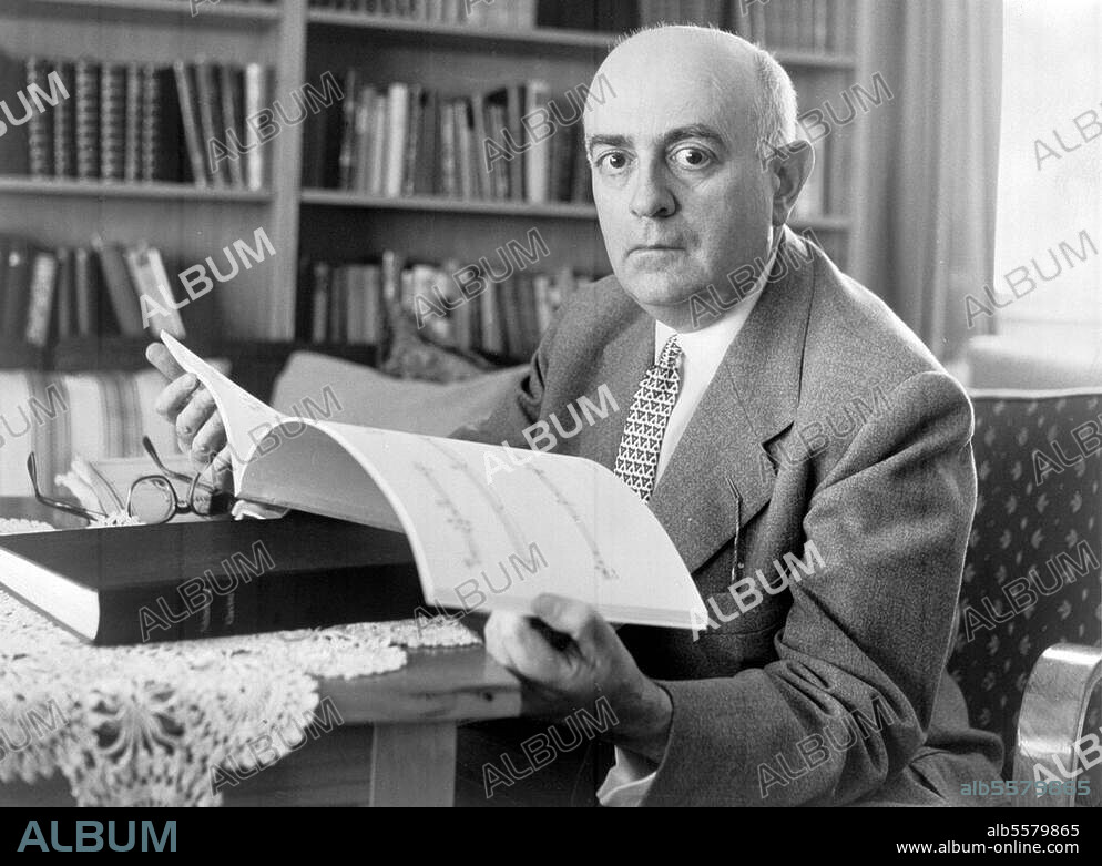 Adorno, Theodor, ancien. Wiesengrund A.. philosophe et sociologue, musicologue et compositeur allemand ; Francfort sur le Main 11.9.1903 - Viège. (Canton du Valais) 6.8.1969. Photo, vers 1960.