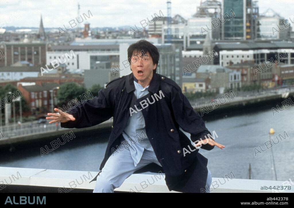 JACKIE CHAN en EL PODER DEL TALISMÁN, 2003 (THE MEDALLION), dirigida por GORDON CHAN. Copyright TRI STAR PICTURES / TSUEN, CHAN KAM.