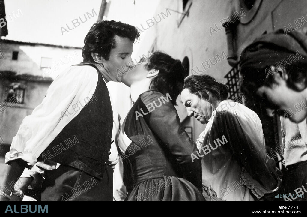 ANTONELLA LUALDI y RAF VALLONE en ANDREA CHENIER, 1955, dirigida por CLEMENTE FRACASSI. Copyright CIGNO FILM.