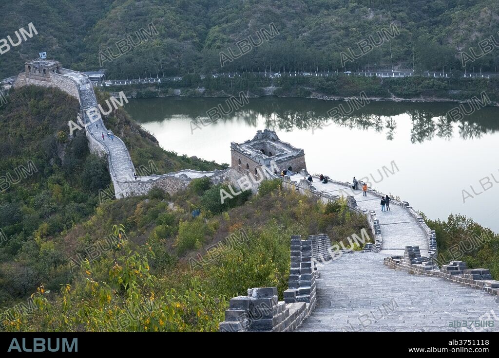 Jintang Lake beside the Great Wall of China, UNESCO World Heritage Site, Huanghuacheng (Yellow Flower), from Ming dynasty, Jiuduhe, Huairou, China, Asia.