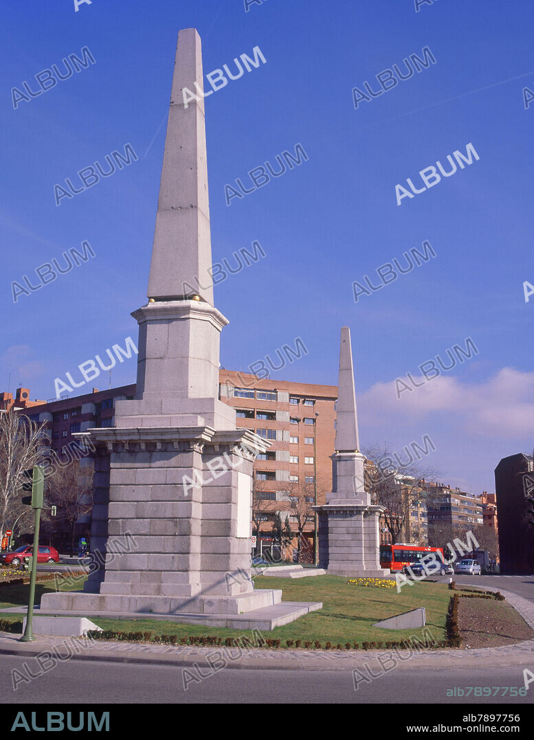 FRANCISCO JAVIER DE MARIATEGUI (1775-1843). OBELISCOS DE LA GLORIETA DE PIRAMIDES - 1830.