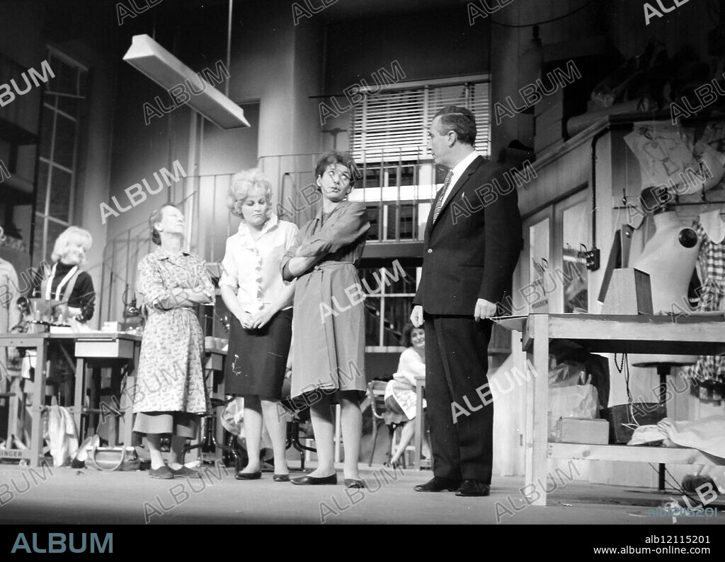 MIRIAM KARLIN AND PETER JONES REHEARSING THE RAG TRADE / ;. 18 DECEMBER 1962.