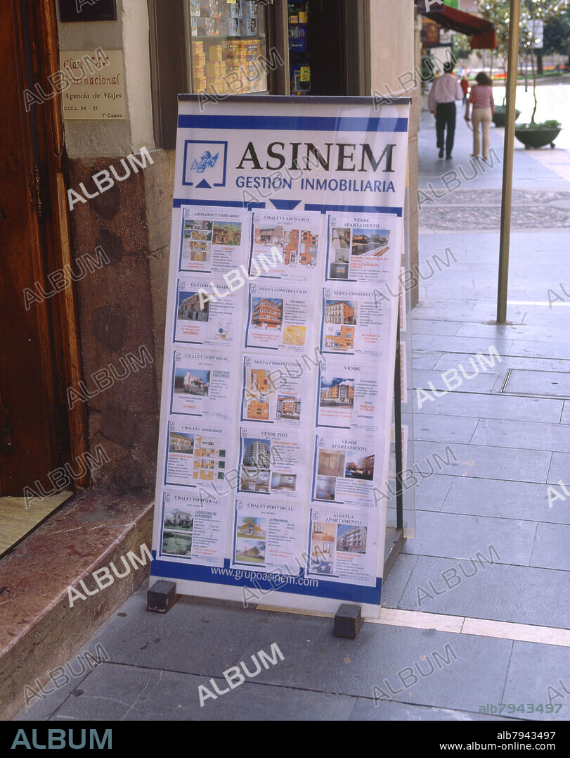 CARTEL DE LA EMPRESA ASINEM DECICADA A LA GESTION INMOBILIARIA.