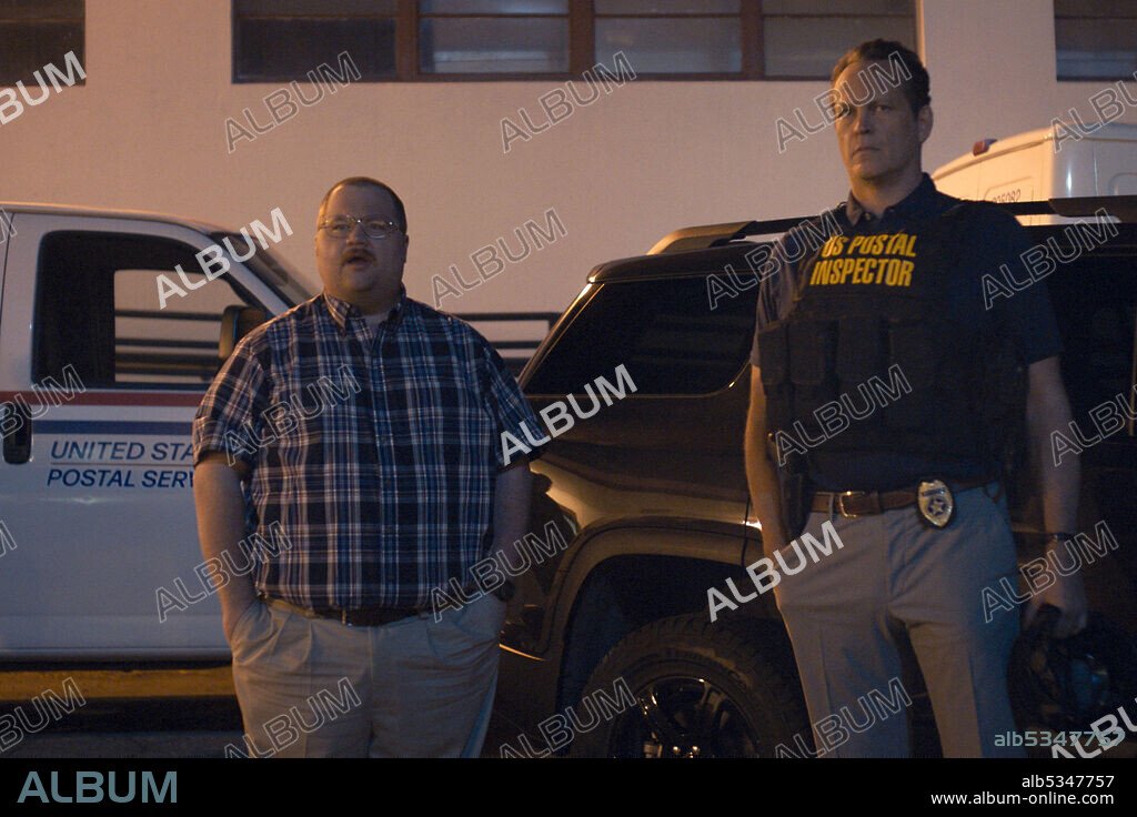 PAUL WALTER HAUSER and VINCE VAUGHN in QUEENPINS, 2021, directed by ARON GAUDET and GITA PULLAPILLY. Copyright AGC STUDIOS.