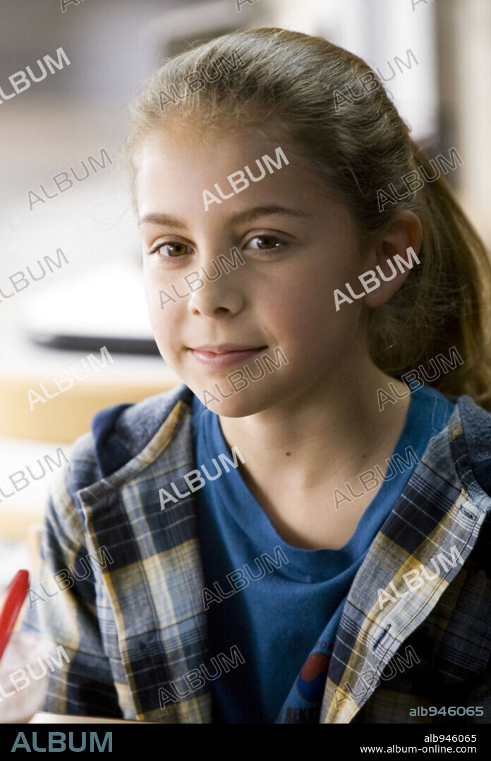 MAKENZIE VEGA in IN THE LAND OF WOMEN, 2007, directed by JON KASDAN and JONATHAN KASDAN. Copyright WARNER INDEPENDENT PICTURES.