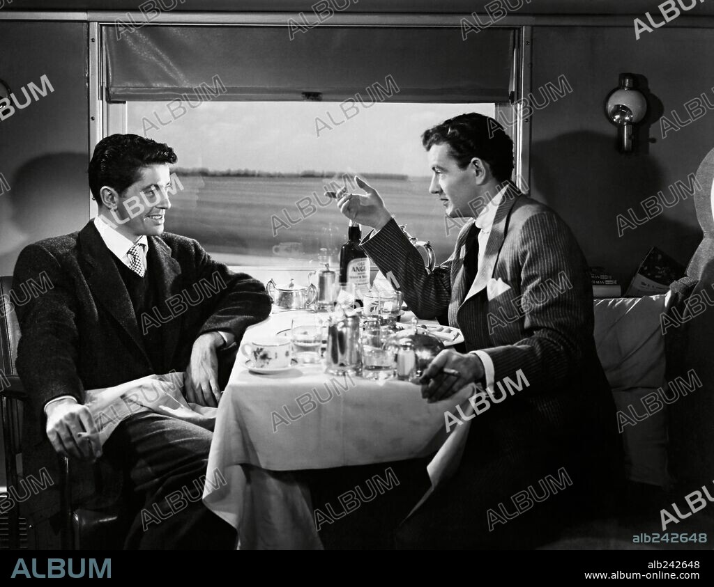 FARLEY GRANGER y ROBERT WALKER en EXTRAÑOS EN UN TREN, 1951 (STRANGERS ON A TRAIN), dirigida por ALFRED HITCHCOCK. Copyright WARNER BROTHERS.