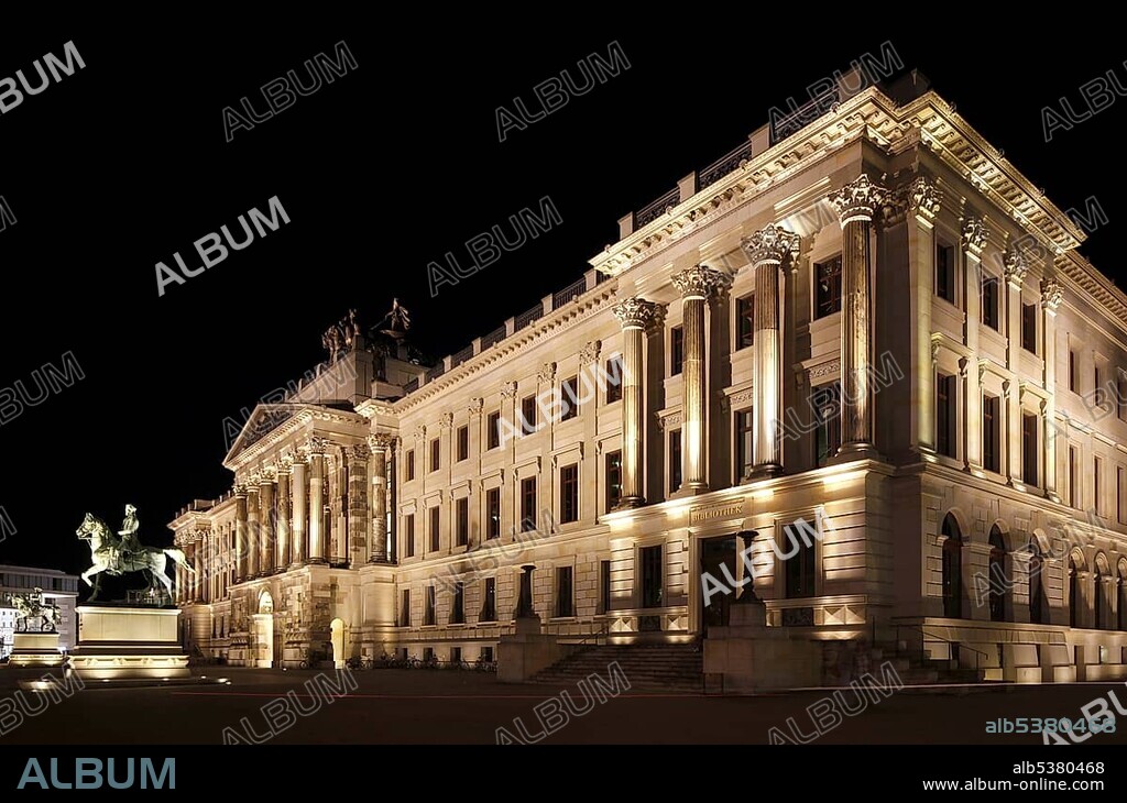 Reconstruction of Brunswick Palace, Schloss-Arkaden shopping centre, city library, city archive, castle museum, Braunschweig, Brunswick, Lower Saxony, Germany, Europe