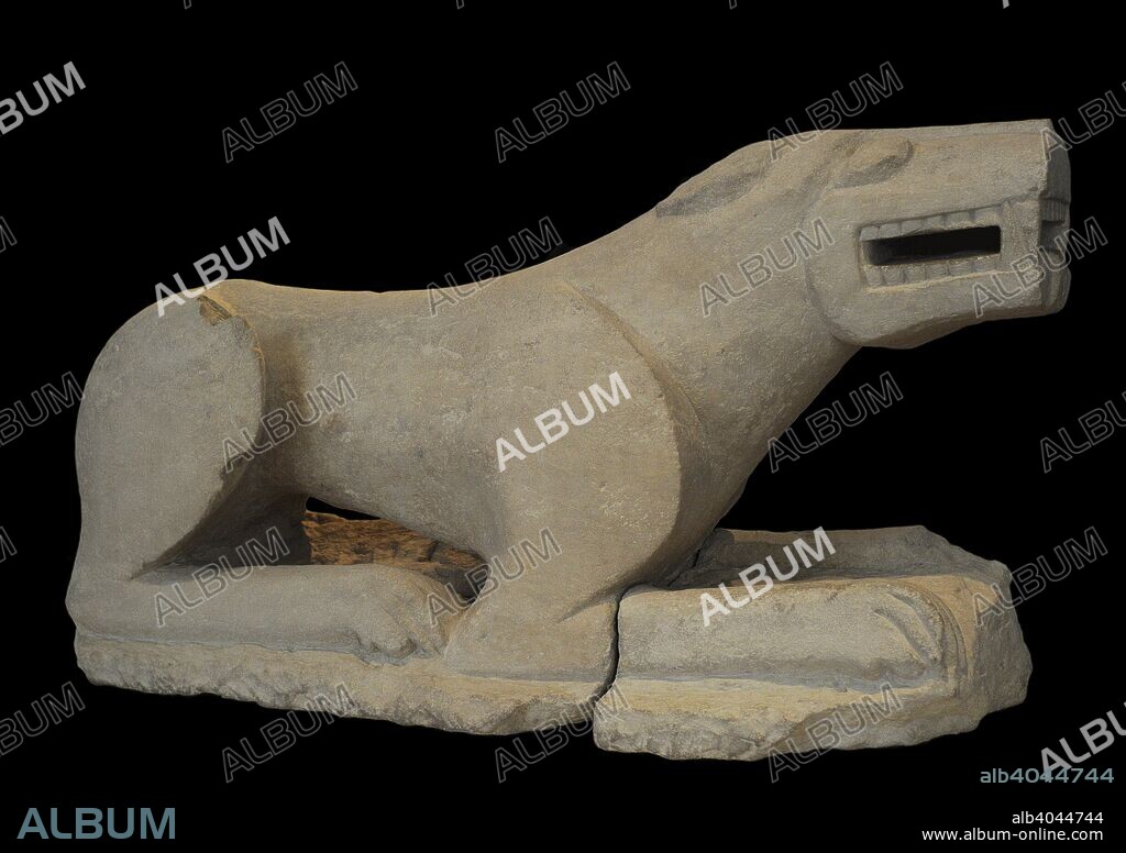 Cultura Ibérica. Leona de Baena. Siglo V a. C. Parte de un monumento funerario. Piedra caliza. Cerro del Minguillar (Baena, provincia de Córdoba, Andalucía). Museo Arqueológico Nacional. Madrid. España.