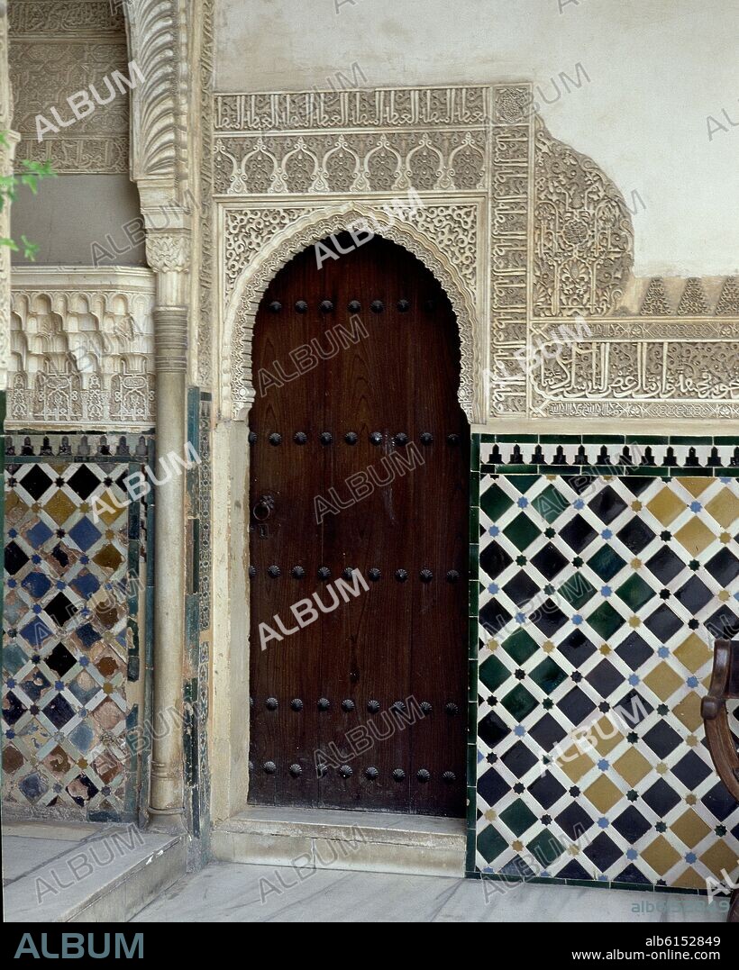 PUERTA DE COMUNICACION A GALERIA ALTA.