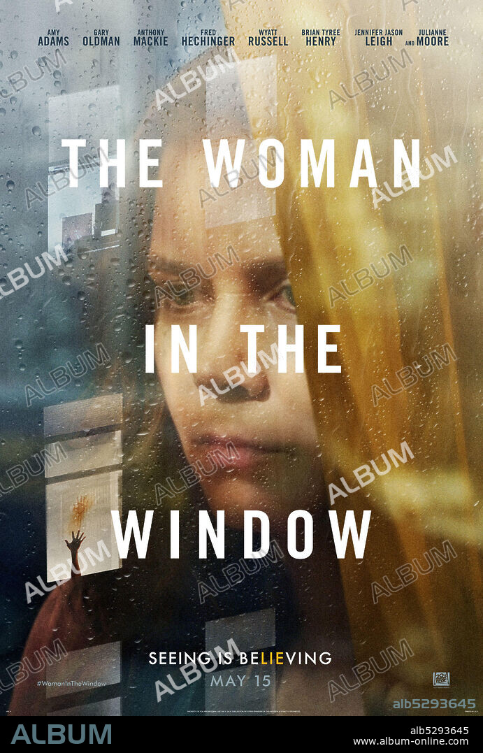 AMY ADAMS en LA MUJER EN LA VENTANA, 2021 (THE WOMAN IN THE WINDOW), dirigida por JOE WRIGHT. Copyright 20TH CENTURY FOX STUDIOS.