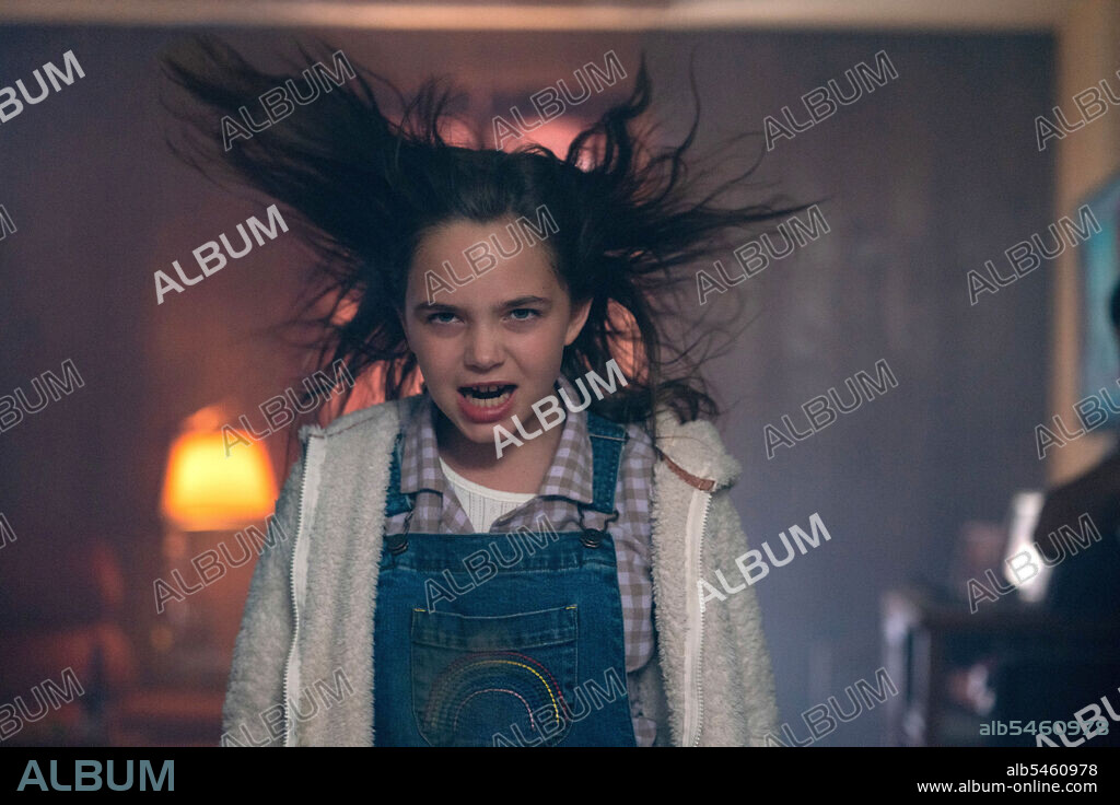 RYAN KIERA ARMSTRONG en OJOS DE FUEGO, 2022 (FIRESTARTER), dirigida por KEITH THOMAS. Copyright Blumhouse Productions / Universal Pictures.