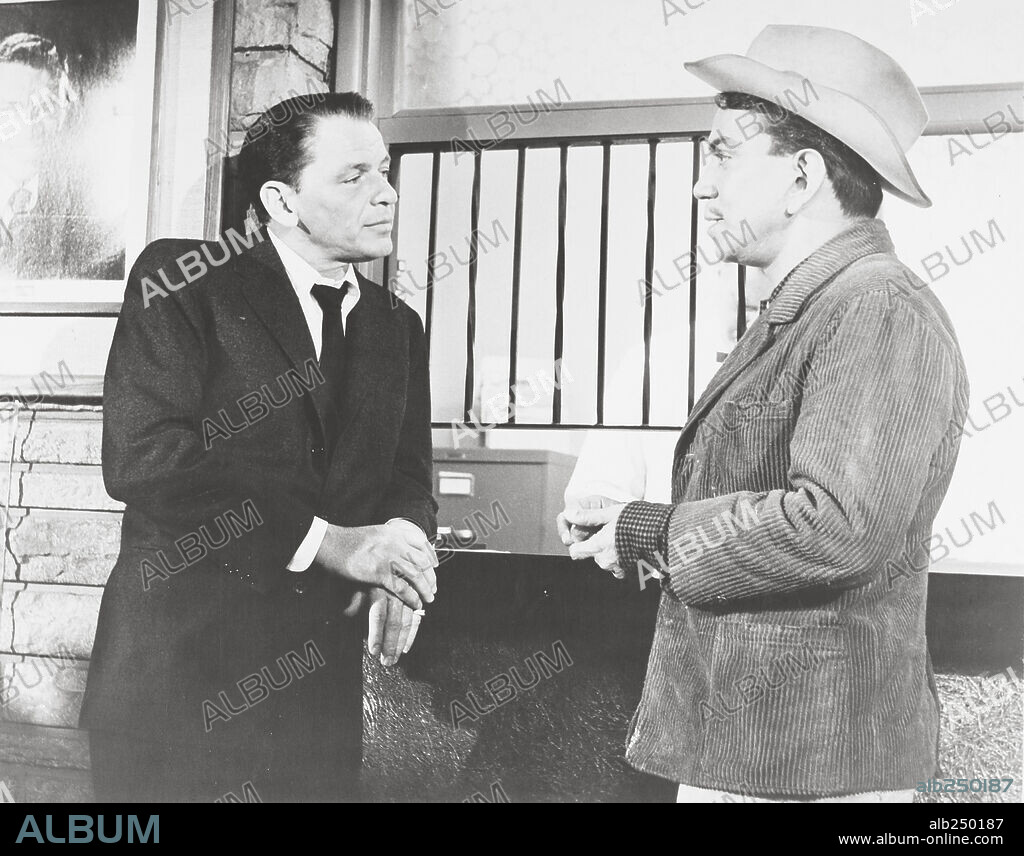CANTINFLAS and FRANK SINATRA in PEPE, 1960, directed by GEORGE SIDNEY. Copyright COLUMBIA PICTURES.
