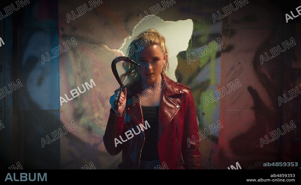 KATHRYN NEWTON en ESTE CUERPO ME SIENTA DE MUERTE, 2020 (FREAKY), dirigida por CHRISTOPHER LANDON. Copyright BLUMHOUSE PRODUCTIONS/DIVIDE/CONQUER.