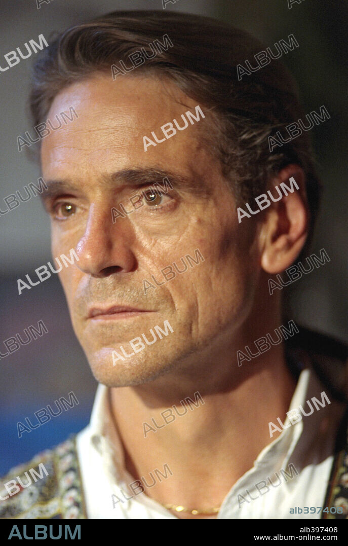 JEREMY IRONS en CALLAS FOREVER, 2002, dirigida por FRANCO ZEFFIRELLI. Copyright MEDUSA FILM/CATTLEY/GALFIN BABE/FRANCE 2 /ALQUIMIA CINEMA.