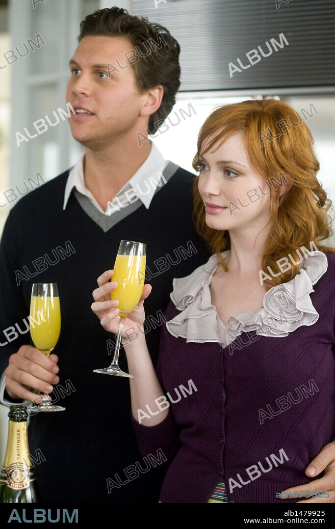 CHRISTINA HENDRICKS and HAYES MACARTHUR in LIFE AS WE KNOW IT, 2010, directed by GREG BERLANTI. Copyright WARNER BROS PICTURES / IOVINO, PETER.