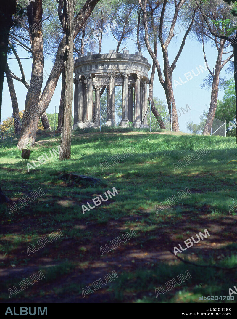 MARTIN LOPEZ AGUADO (1798-1866). TEMPLO DE BACO DEL JARDIN HISTORICO DEL CAPRICHO - 1793 - NEOCLASICISMO ESPAÑOL  - FOTO AÑOS 80.