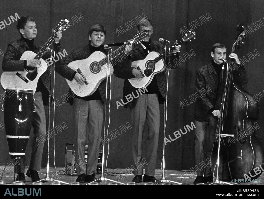 1965 - Hootenanny singers, med fr. v. Johan Karlberg, Björn Ulvaeus, Hansi Schwarz och Tony Roth Foto: Jacob Forsell Kod: 14 COPYRIGHT SCANPIX SWEDEN.