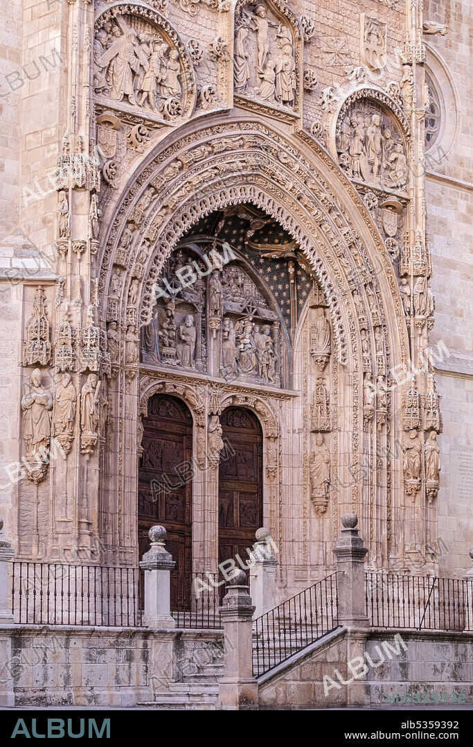 Gothic-Elizabethan facade, church of Santa María la Real, 15th century, Aranda de Duero, Burgos province, Spain.