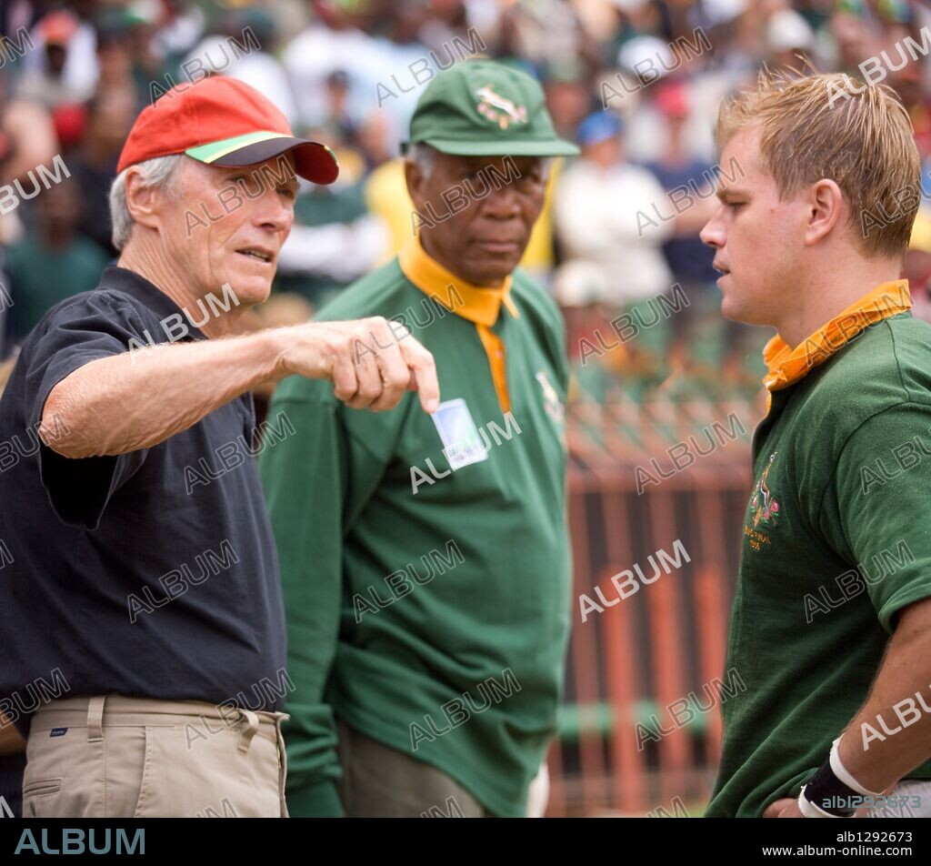 CLINT EASTWOOD, MATT DAMON y MORGAN FREEMAN en INVICTUS, 2009, dirigida por CLINT EASTWOOD. Copyright WARNER BROS PICTURES / BERNSTEIN, KEITH.