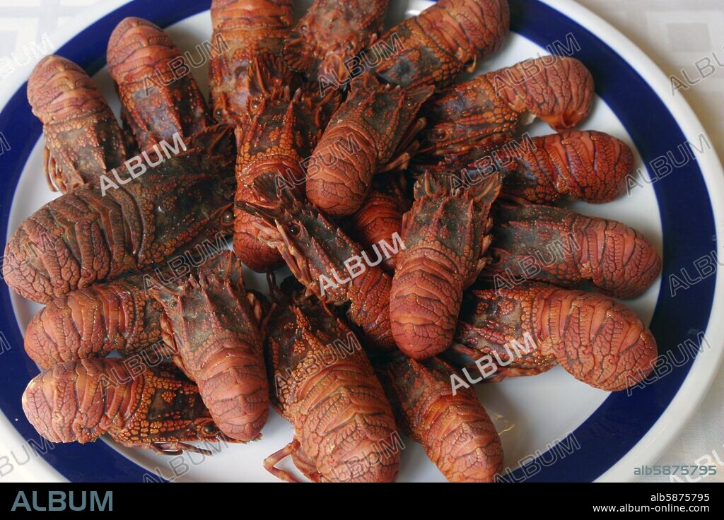Carballo; restaurante "Xabarín"; bandeja de "Santiaguiños".