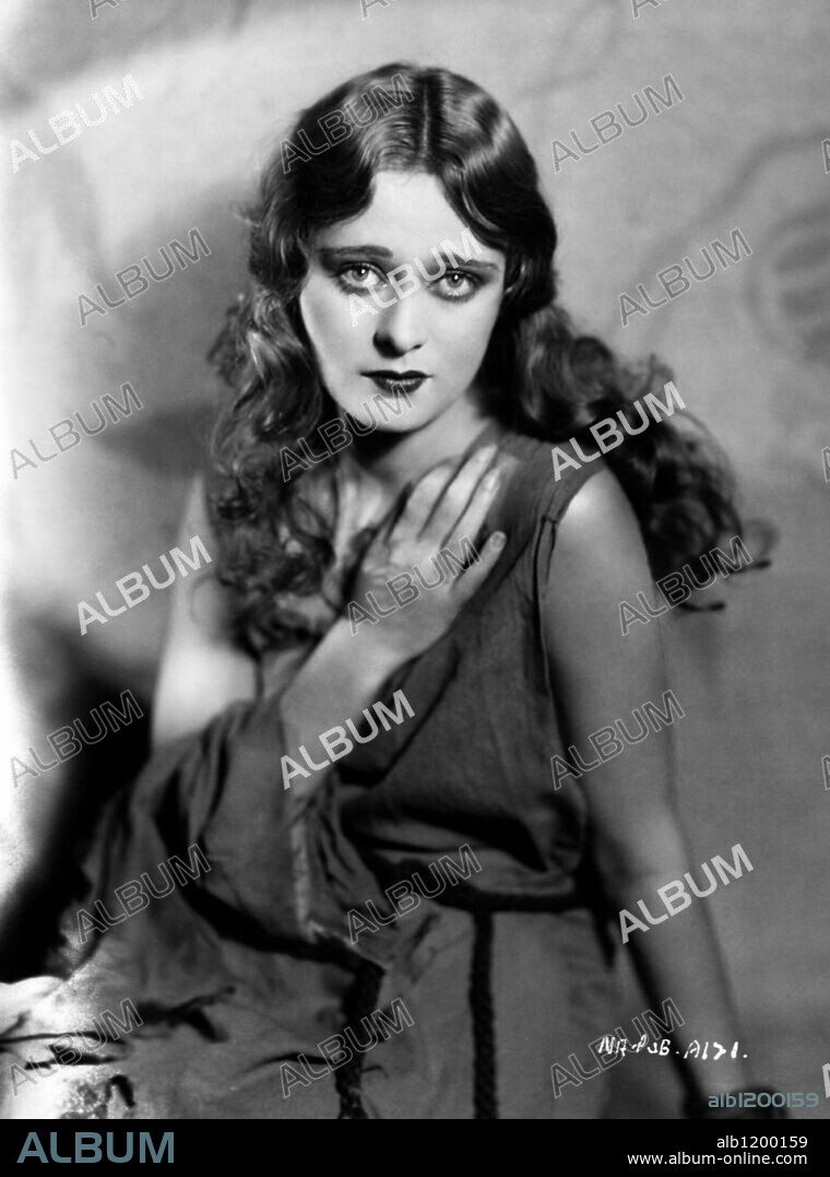 DOLORES COSTELLO.