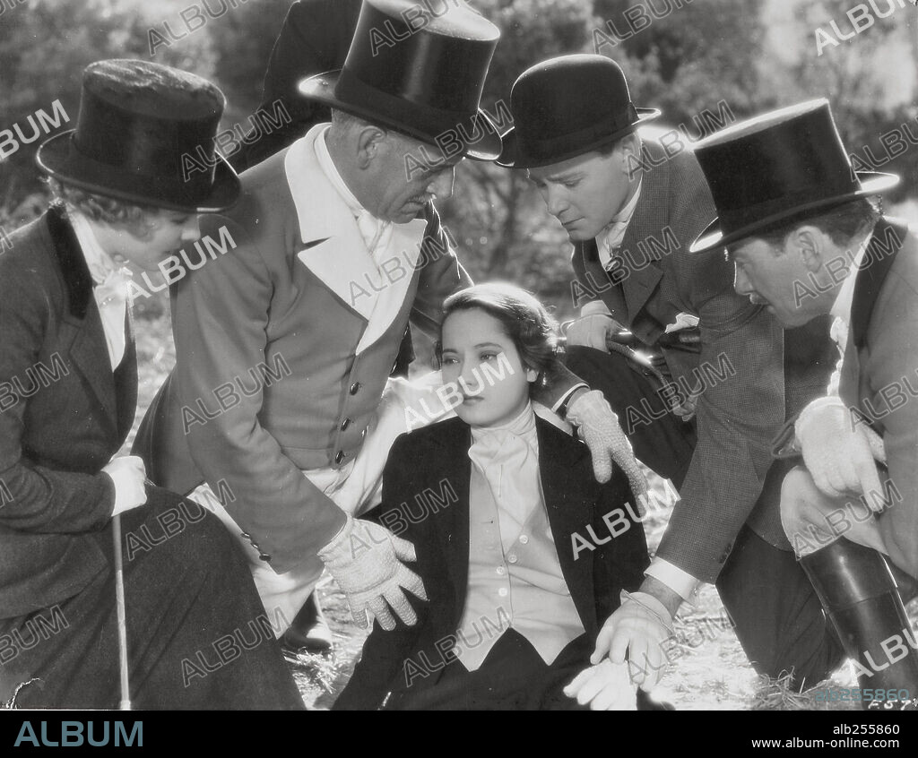 MERLE OBERON in THE DARK ANGEL, 1935, directed by SIDNEY FRANKLIN. Copyright UNITED ARTISTS.