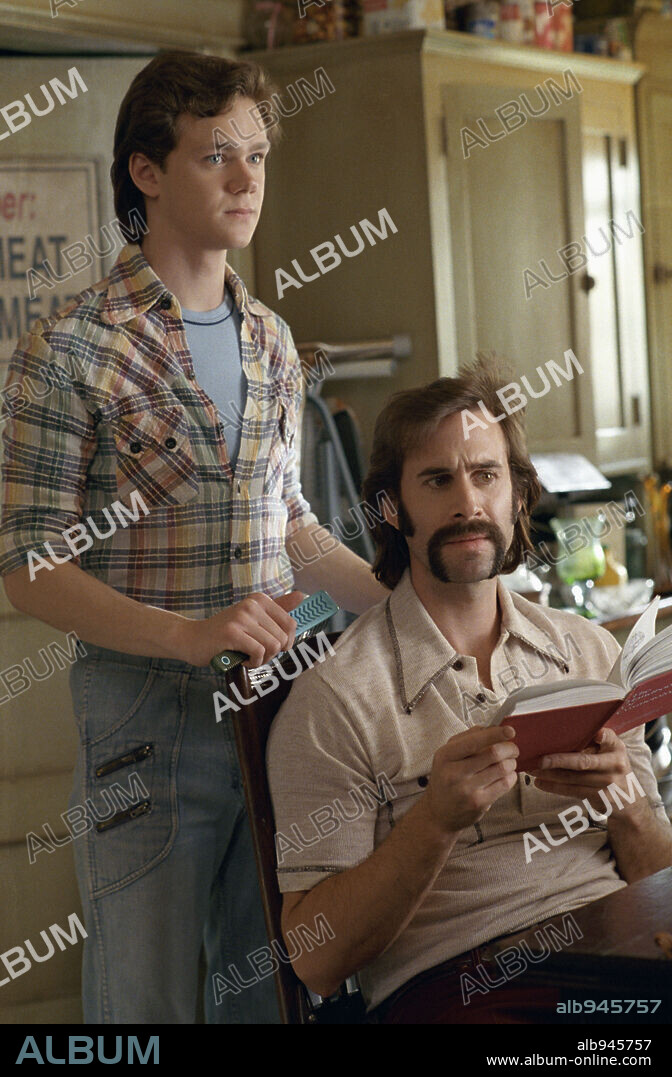 JOSEPH CROSS and JOSEPH FIENNES in RUNNING WITH SCISSORS, 2006, directed by BRIAN MURPHY and RYAN MURPHY. Copyright PLAN B ENTERTAINMENT.