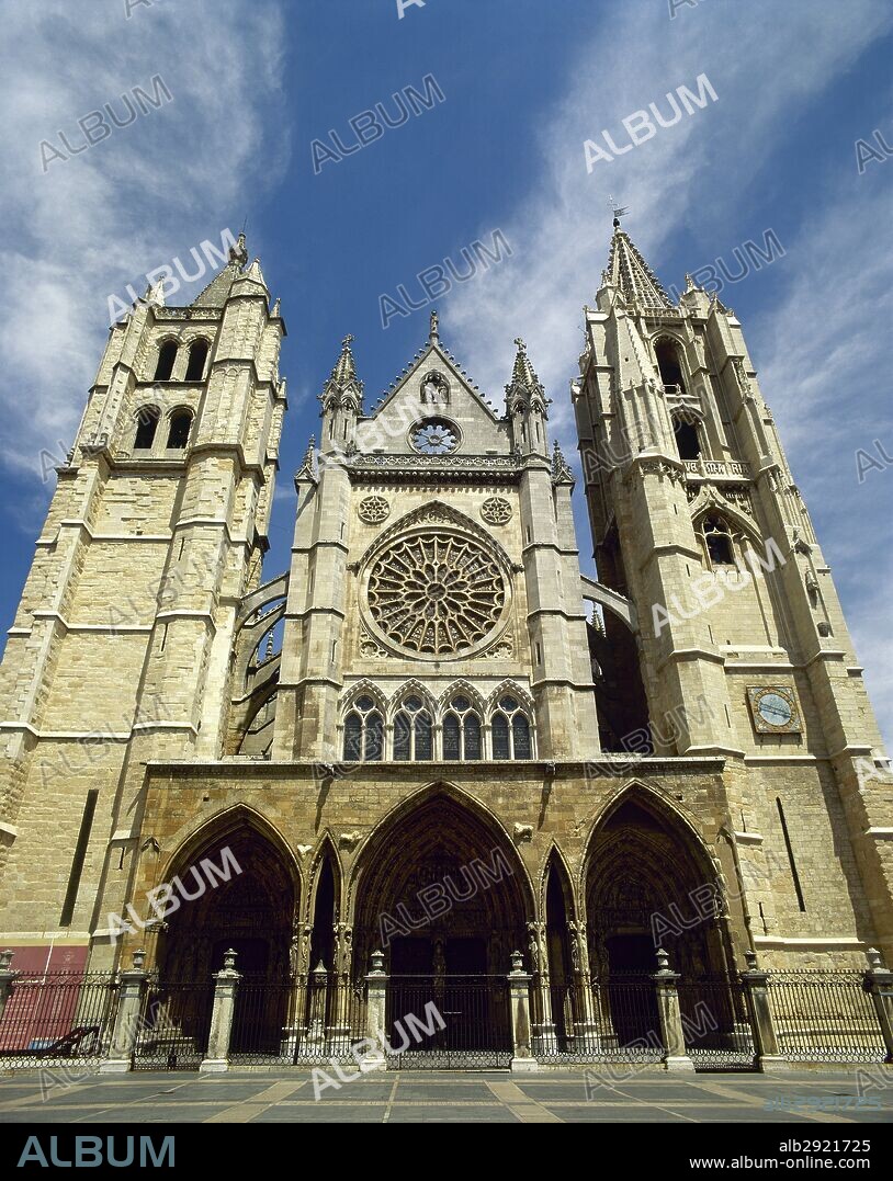 Spain. Leon. Gothic cathedral. 13th-14th centuries. Facade.