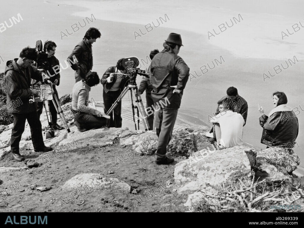 JOSE ANTONIO DE LA LOMA in TIMANFAYA, 1972, directed by JOSE ANTONIO DE LA LOMA.