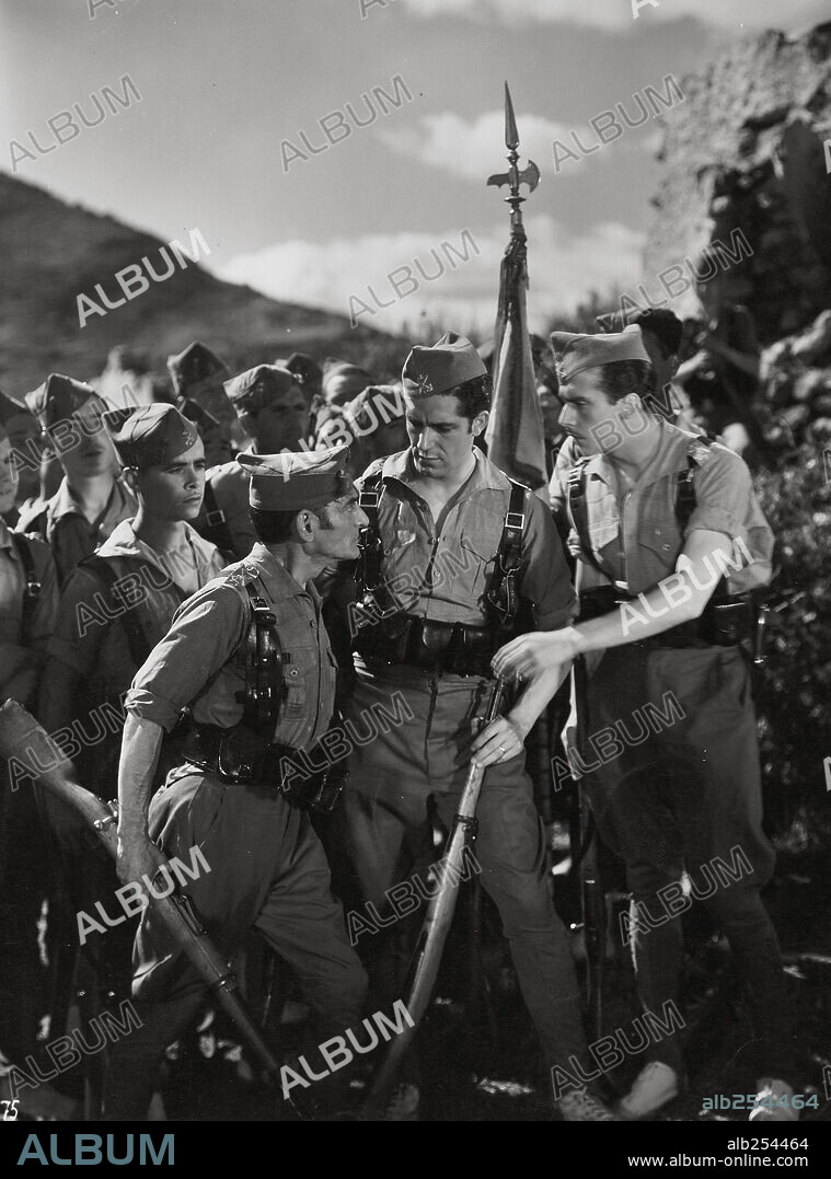 LUIS PEÑA en A MI LA LEGION!, 1942, dirigida por JUAN DE ORDUÑA. Copyright CIFESA.