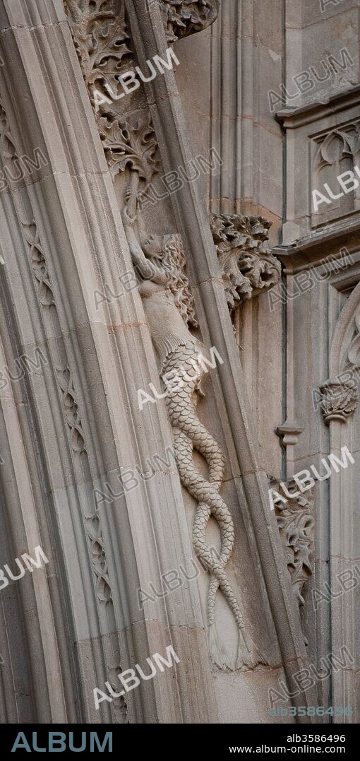 AUGUSTO FONT CARRERAS y JOSEP ORIOL MESTRES I ESPLUGAS. Augusto Font; Josep Oriol Mestres / Detalle de la fachada neogótica de la catedral de Barcelona (relieve escultórico de una sirena), Siglo XIX, Barcelona, Barcelona, Cataluña.
