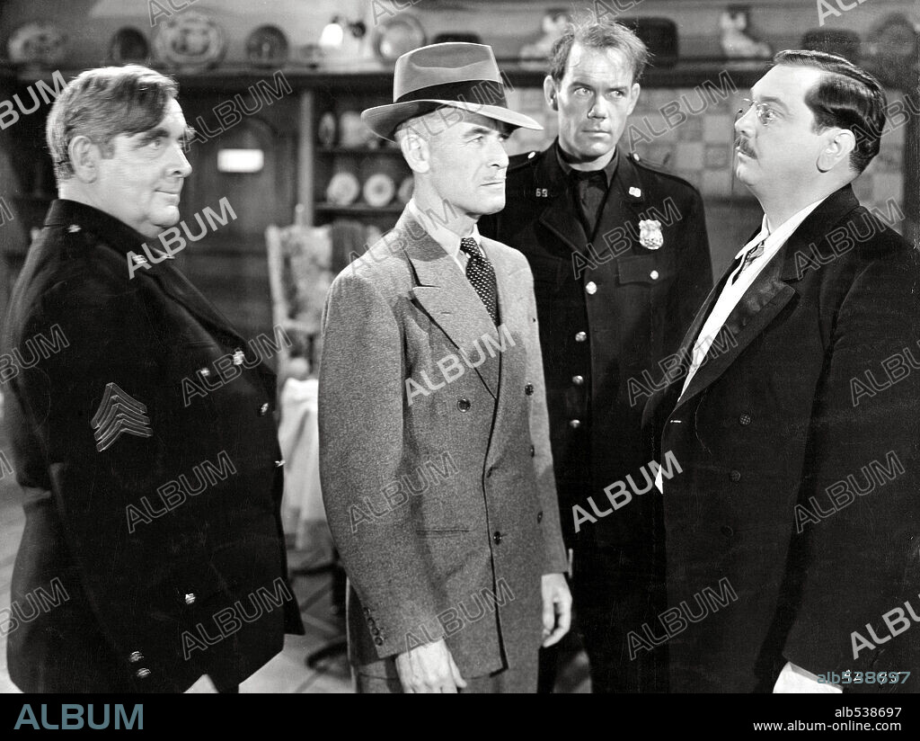 JAMES GLEASON and JOHN ALEXANDER in ARSENIC AND OLD LACE, 1944, directed by FRANK CAPRA. Copyright WARNER BROTHERS.