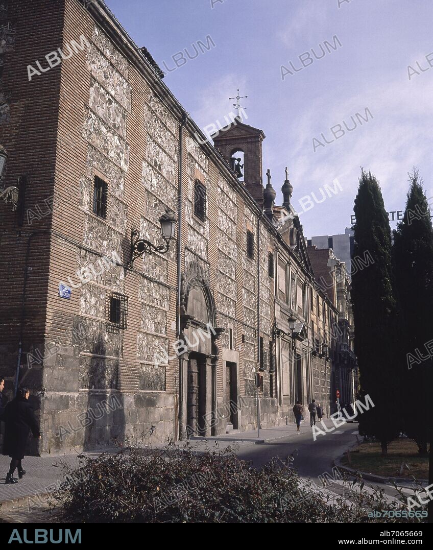 CONVENTO DE LAS DESCALZAS REALES - FACHADA PLAZA DESCALZAS.