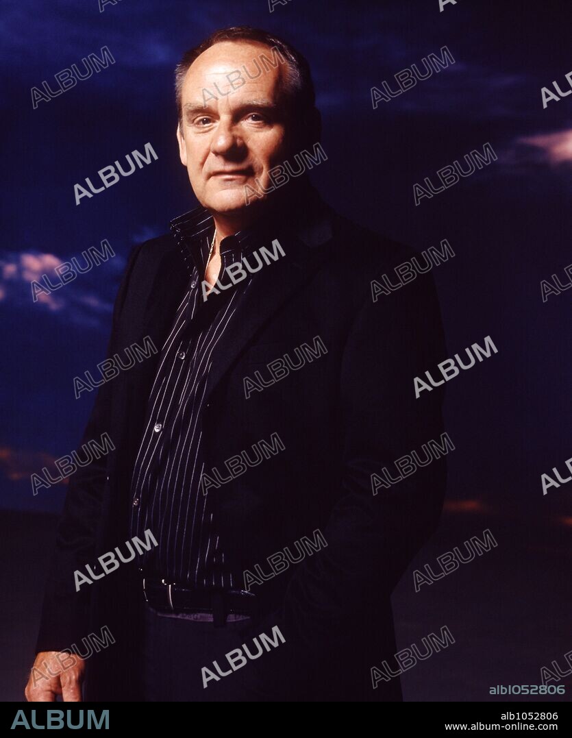 PAUL GUILFOYLE en CSI: LAS VEGAS, 2000 (CSI: CRIME SCENE INVESTIGATION). Copyright CBS TELEVISION.