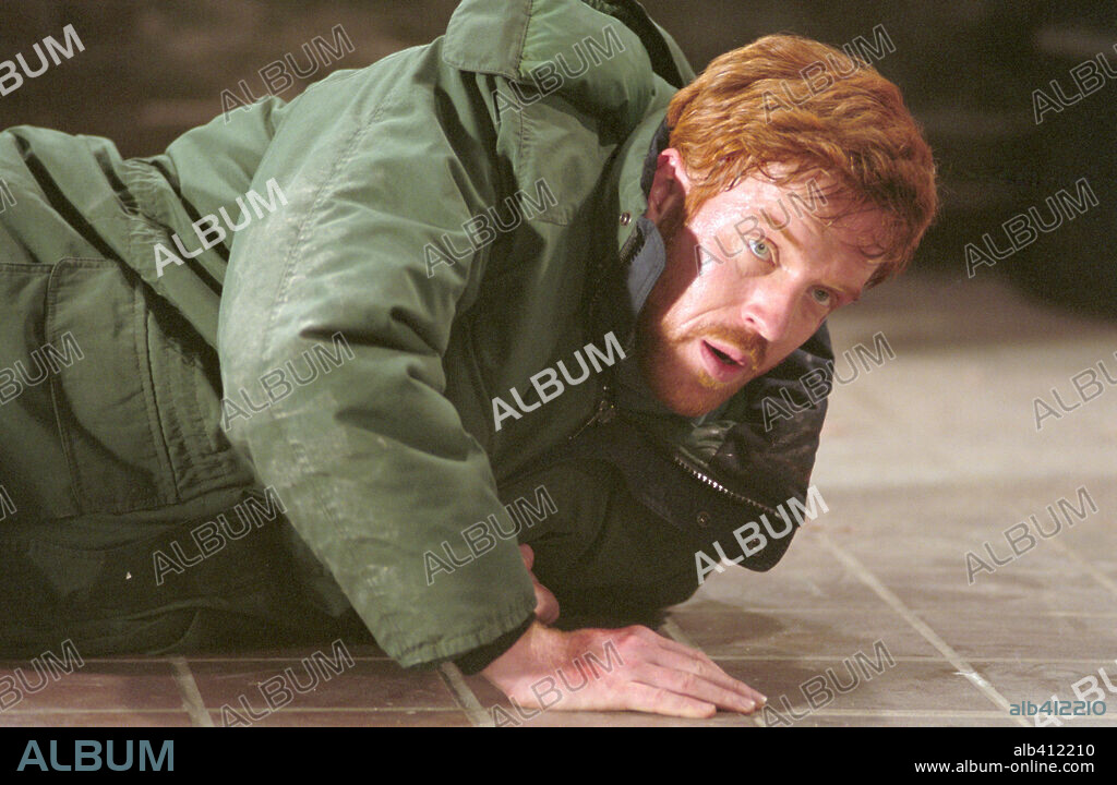 DAMIAN LEWIS en CAZADOR DE SUEÑOS, EL-DREAMCATCHER, 2003 (DREAMCATCHER), dirigida por LAWRENCE KASDAN. Copyright WARNER BROS. PICTURES.