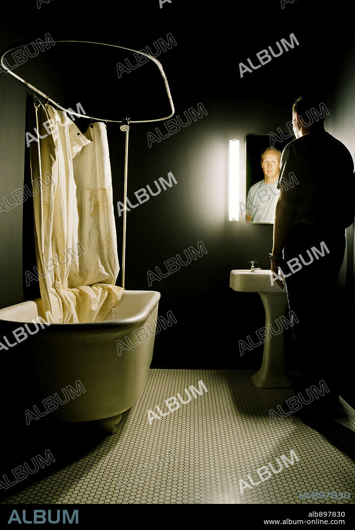WILLIAM HURT in NIGHTMARES AND DREAMSCAPES: FROM THE STORIES OF STEPHEN KING-TV, 2006, unter der Regie von BRIAN HENSON, MIKE ROBE und ROB BOWMAN. Copyright TURNER NETWORK TELEVISION (TNT) / OCKENFELS, FRANK.