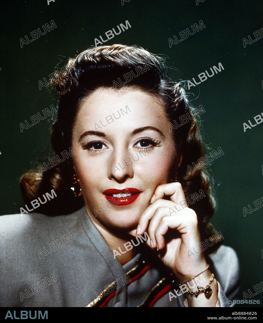 BARBARA STANWYCK in CRY WOLF, 1947, directed by PETER GODFREY. Copyright WARNER BROS/FIRST NATIONAL.
