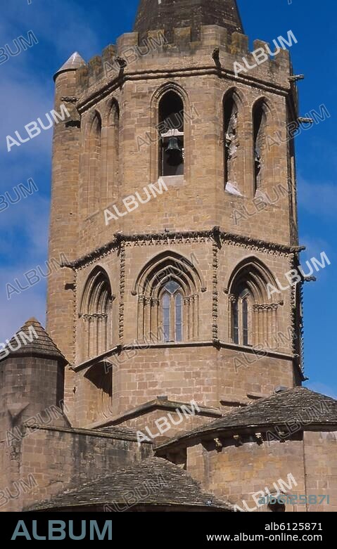 Sangüesa (Navarra, Spanien), Kirche / Iglesia Santa María la Real (11./13.Jh.; Apsiden um 1131; Turm 13. Jh.).-Teilansich: Turm.-Foto, 2009.