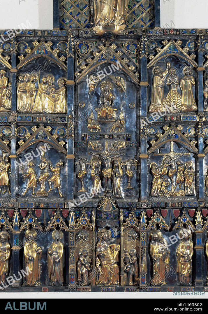 High altar. Cathedral of Saint Mary of Girona. Silversmith's craft.  Gothic. Made in Girona. 14th century (between 1320-1348) with the propable participation of, at least, three silversmiths; master Bartomeu and Andreu from Girona and the Valencian Pere Bernec. Detail. Spain.