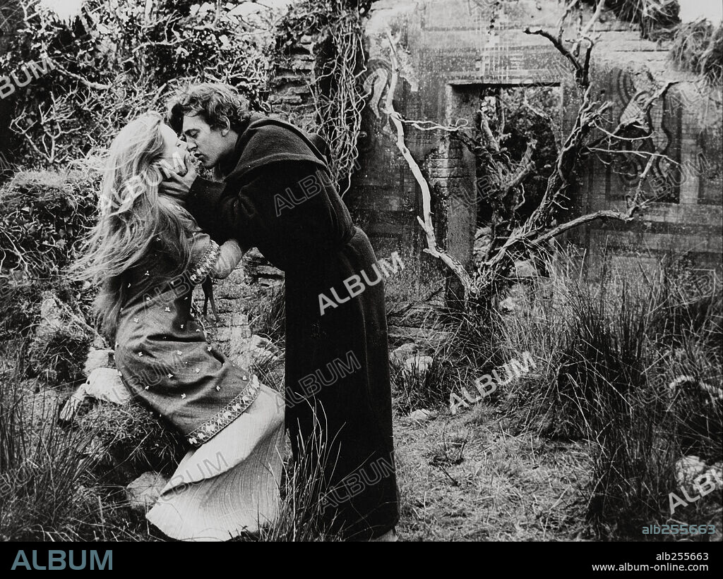 DAVID HEMMINGS and PRUNELLA RANSOME in ALFRED THE GREAT, 1969. Copyright M.G.M BRITISH.