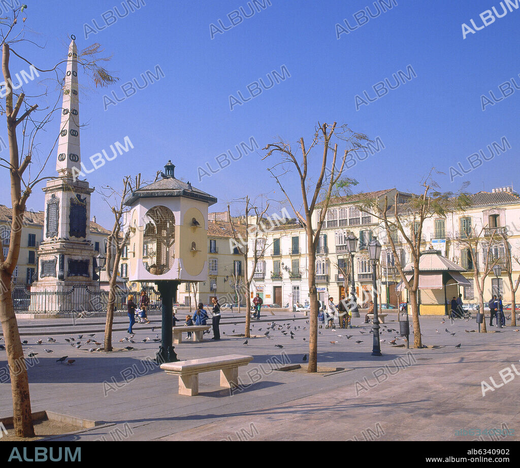 PLAZA DE LA MERCED - OBELISCO EN HOMENAJE AL GENERAL TORRIJOS REALIZADO EN 1842.