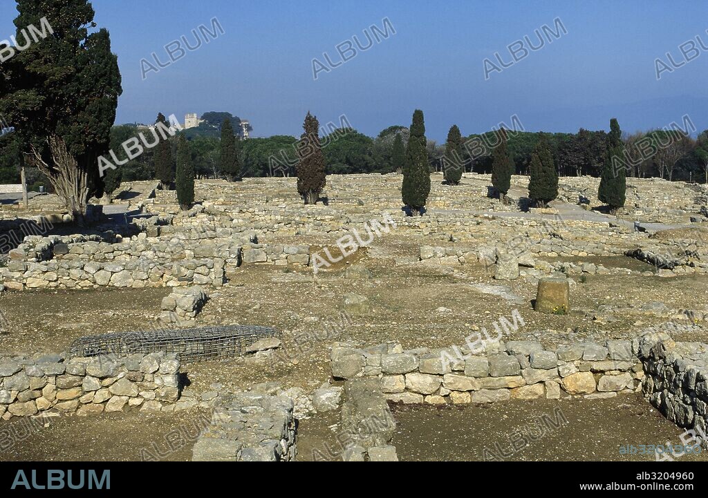 Emporion, Greek city founded by Greek colonists from Phocaea. Neapolis. View of Atrium houses, built with the arrival of the Romans, 218 BC. Catalonia, Spain.