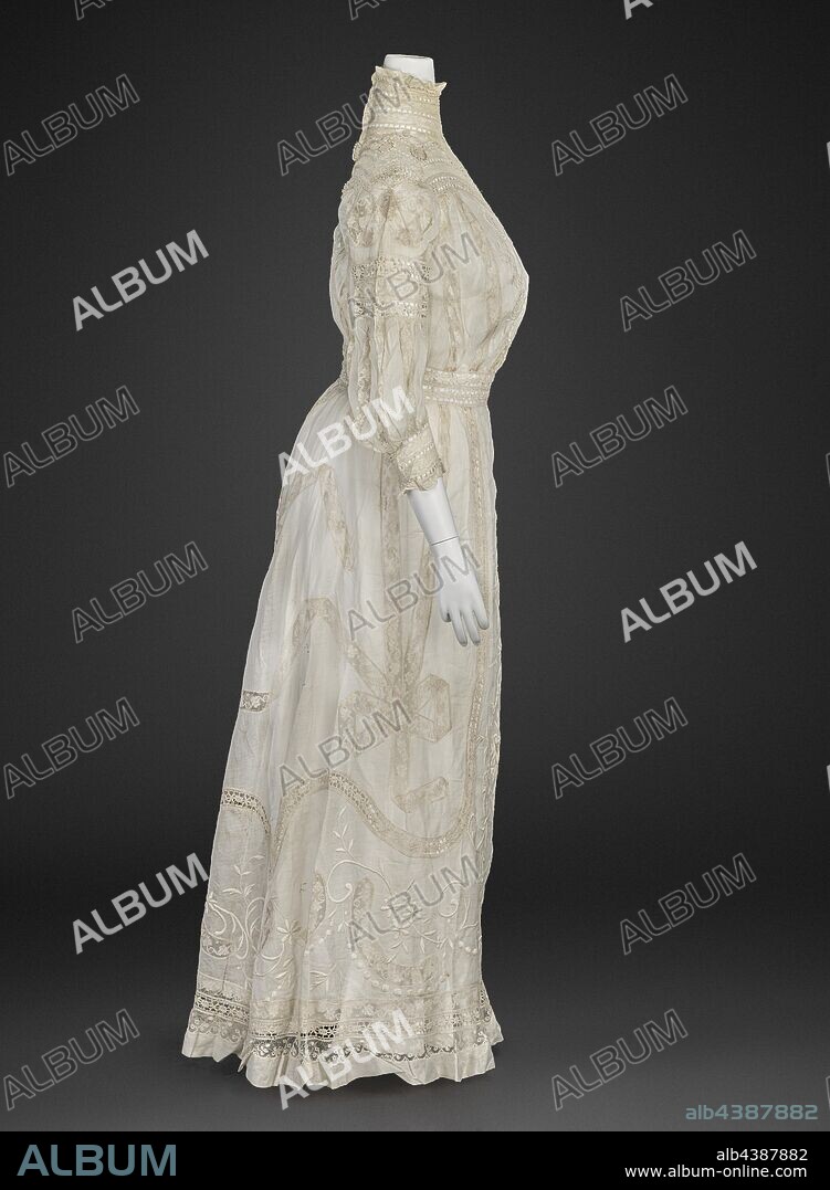 day dress, Unknown, 1900-1915, cotton, lace, center back 57 in