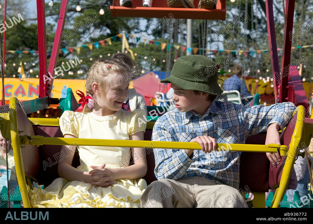 DAKOTA FANNING and JULIAN O'DONNELL in CHARLOTTE'S WEB, 2006, directed by GARY WINICK. Copyright PARAMOUNT PICTURES / TOMASETTI, LISA.