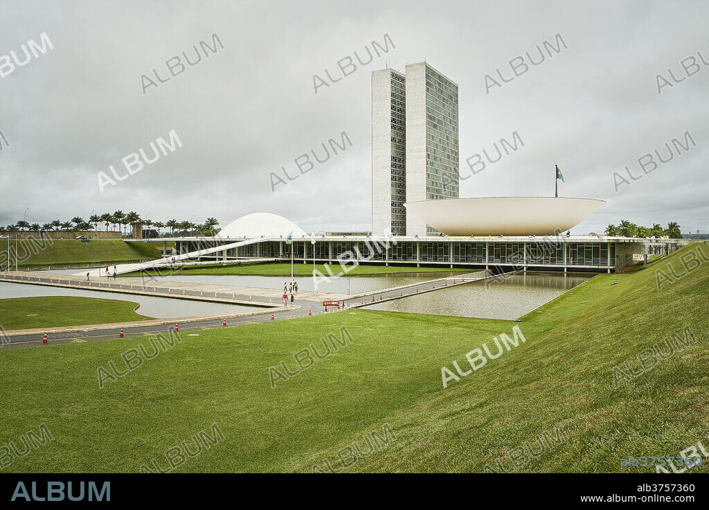 National Congress designed by Oscar Niemeyer in 1958 epitomises the design ethic and is at the heart of the Pilot Plan, Brasilia, UNESCO World Heritage Site, Brazil, South America.