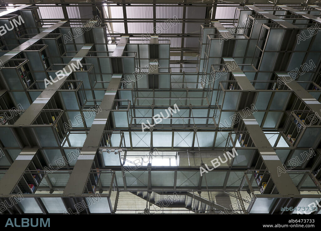 JOSE VASCONCELOS LIBRARY (2007) JOSE VASCONCELOS LIBRARY, MEXICO CITY, MEXICO, ALBERTO KALACH LOOKING UP FROM GROUND FLOOR , VIEW OF FLOATING MODULES.